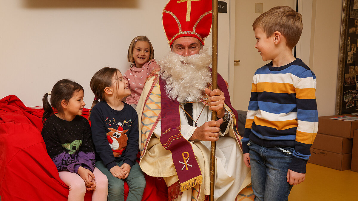 St. Nikolaus in den KiTa der Pfarrei