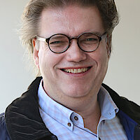 Pfarrer Knud W. Schmitt begeht mehrere „kleine“ Jubiläen